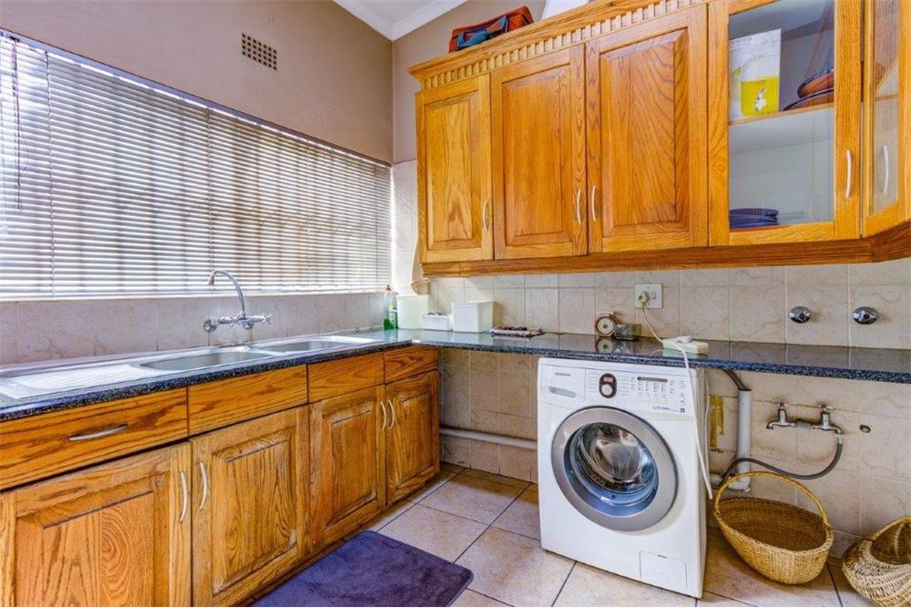 Residential - Отдельно стоящий дом - Terenure, Gauteng - South Africa - 12 - 1031439312-11