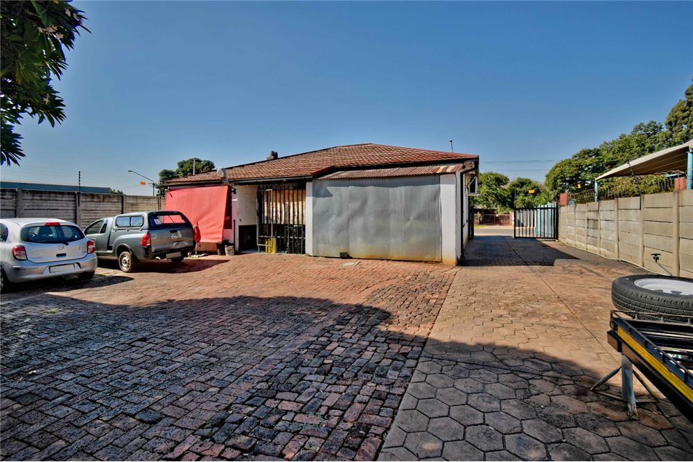 Comercial - Comercio/Tienda - Pretoria North, Gauteng - South Africa - 19 - 1031414001-131