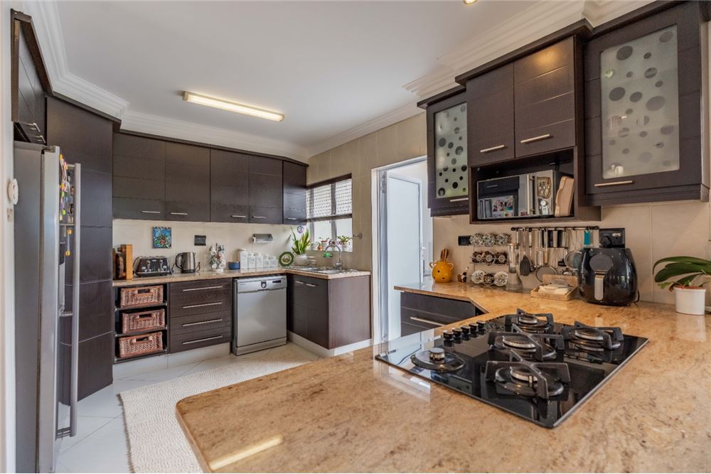 Residential - House - La Mercy, KwaZulu Natal - South Africa - 9 - 1031465089-331