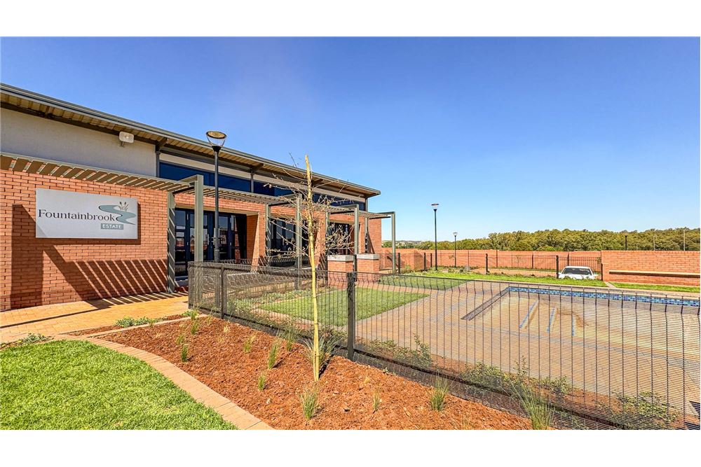 Residential - ਅਲੱਗ ਥਲੱਗ ਬਣਿਆ ਹੋਇਆ ਘਰ - Fountainbrook Estate, Gauteng - South Africa - 16 - 1031393025-832