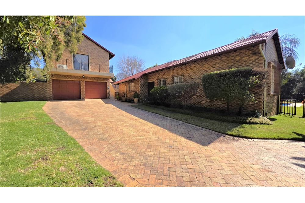 Residential - บ้านเดี่ยว - Fourways, Gauteng - South Africa - 38 - 1031393037-387