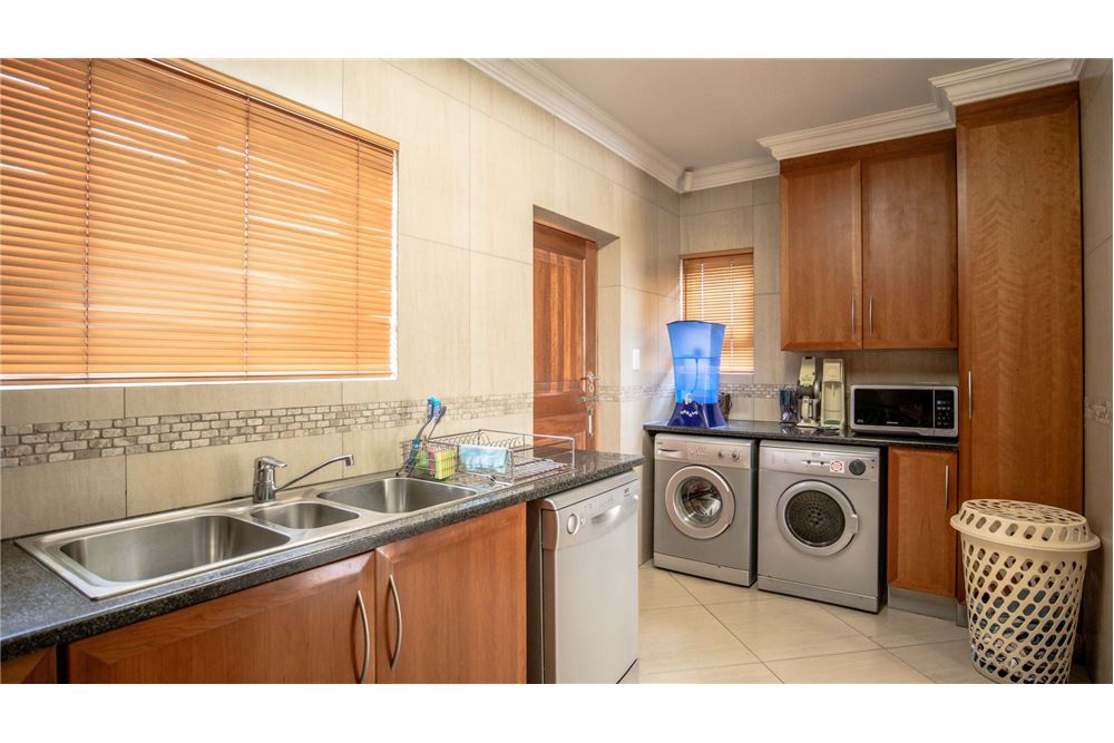 Residenziale - Casa - Magalieskruin, Gauteng - South Africa - 57 - 1031414142-43