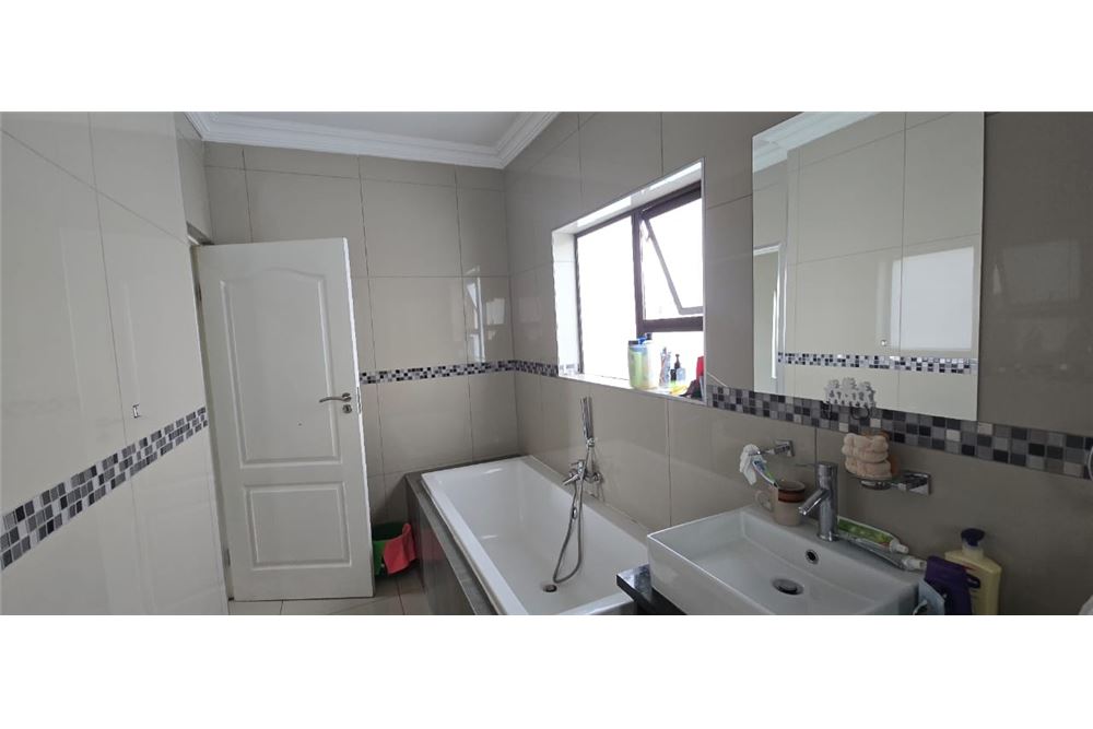 Residencial - Casa - Zambezi Manor Lifestyle Estate, Gauteng - South Africa - 11 - 1031414140-40