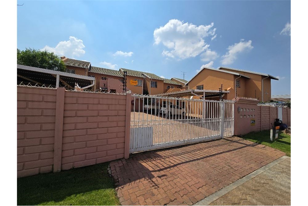 Gyvenamasis - Butas - Alberton North, Gauteng - South Africa - 3 - 1031421002-264