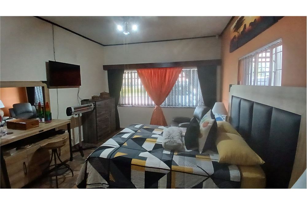 Résidentiel - Maison - Pretoria Gardens, Gauteng - South Africa - 21 - 1031414116-114