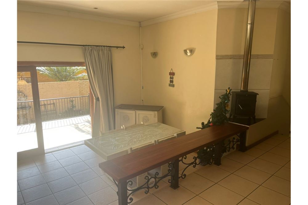 Residencial - Casa - Montana Park, Gauteng - South Africa - 5 - 1031414140-41