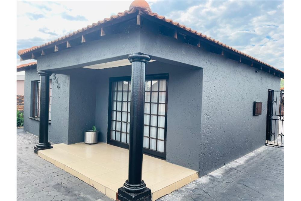 Residencial - Casa - Eersterust, Gauteng - South Africa - 24 - 1031414137-47