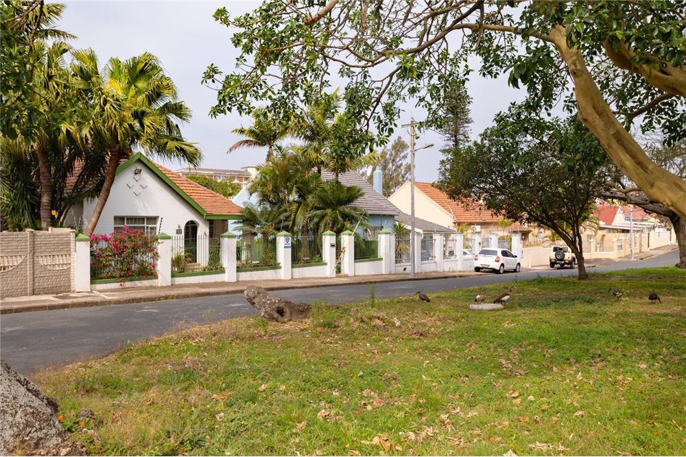 Residential - ਅਲੱਗ ਥਲੱਗ ਬਣਿਆ ਹੋਇਆ ਘਰ - Glenwood, KwaZulu Natal - South Africa - 24 - 1031389044-310