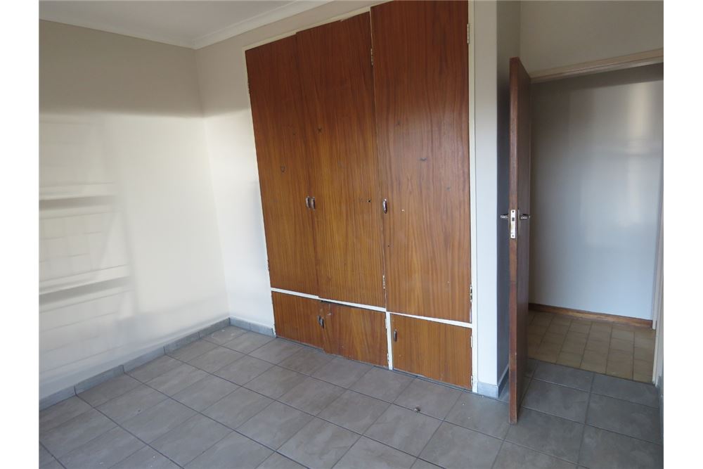 Residencial - Casa - Karenpark, Gauteng - South Africa - 49 - 1031414013-120