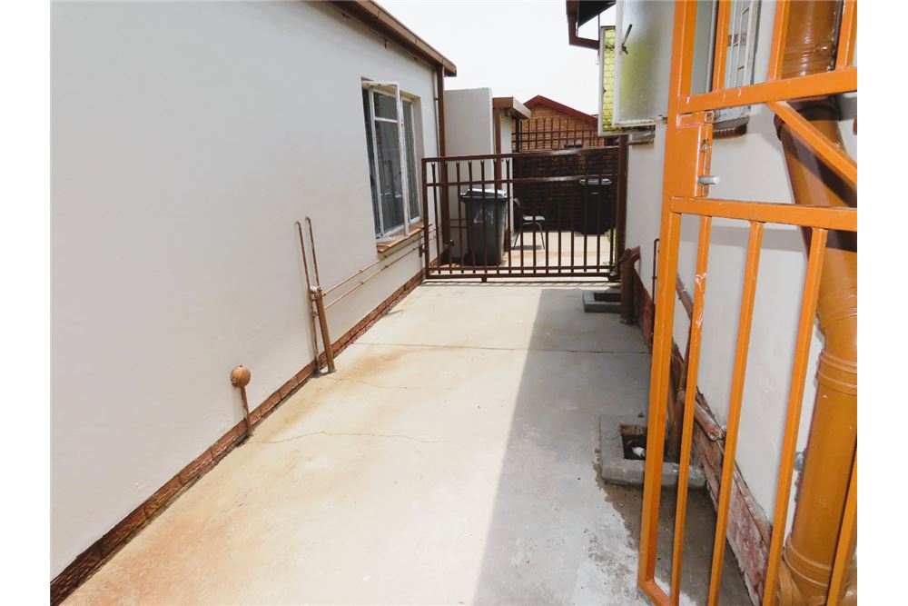 Residencial - Casa - Eersterust, Gauteng - South Africa - 28 - 1031414016-162