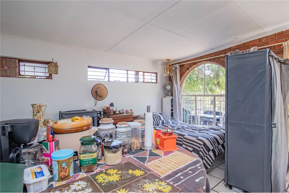 Rezidential - Case/Vile - Ifafi, North West - South Africa - 23 - 1031416001-610