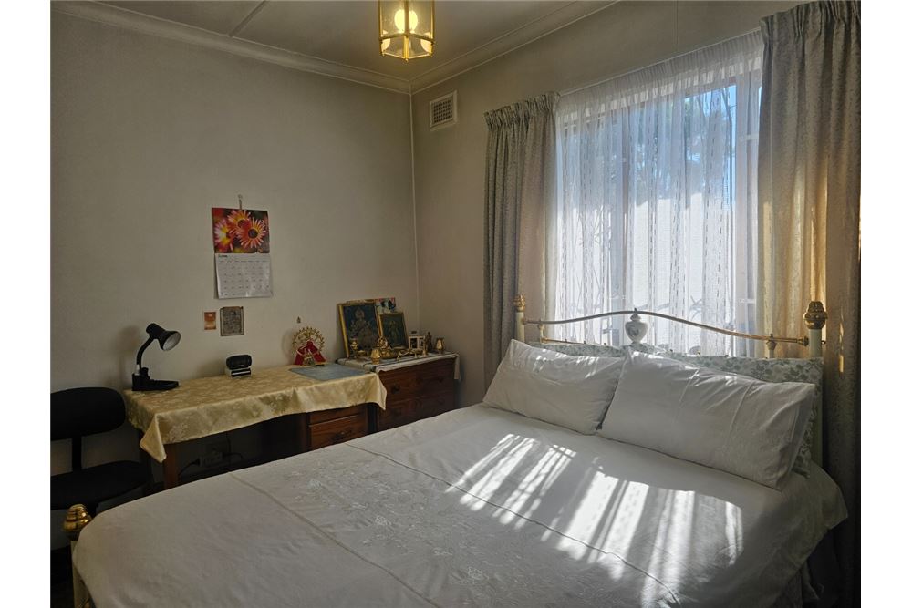 Residential - ਅਲੱਗ ਥਲੱਗ ਬਣਿਆ ਹੋਇਆ ਘਰ - Greenwood Park, KwaZulu Natal - South Africa - 17 - 1031465025-211