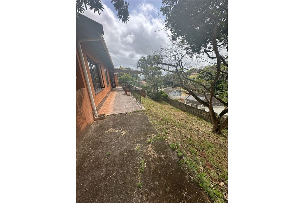 Residential - House - Glen hills, KwaZulu Natal - South Africa - 24 - 1031465056-212