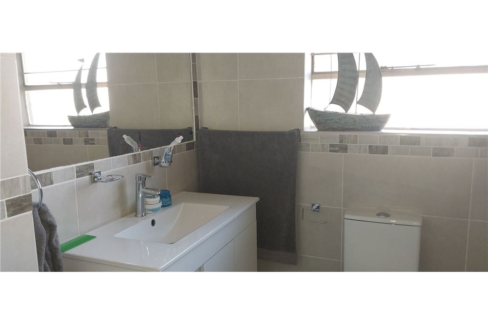 Dzīvojamais - Savrupmāja - Brackenhurst, Gauteng - South Africa - 30 - 1031421052-250