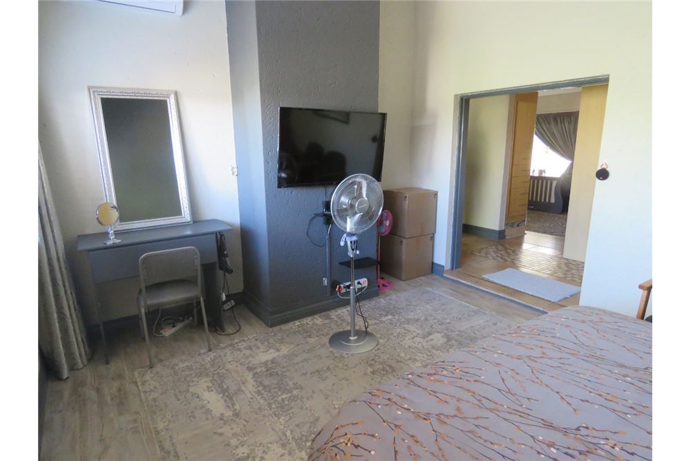 Residencial - Casa - Pretoriuspark, Gauteng - South Africa - 16 - 1031414013-127