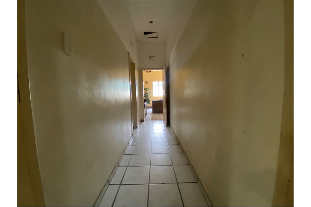 Rezidenčná - Samostatný dom - Elsburg, Gauteng - South Africa - 18 - 1031422074-54