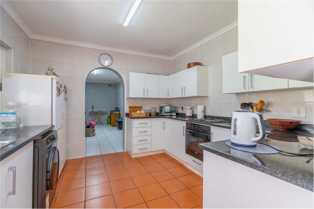 Residential - Hiša večstanovanjska - Glen hills, KwaZulu Natal - South Africa - 11 - 1031465026-87