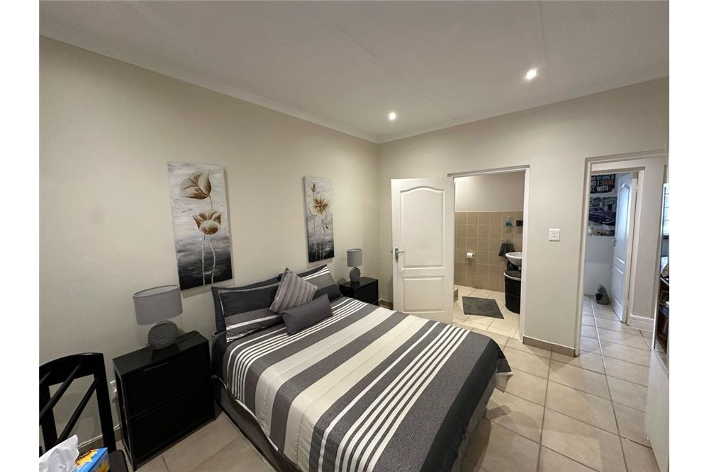 Residential - Townhouse - Durban North, KwaZulu Natal - South Africa - 24 - 1031465047-183