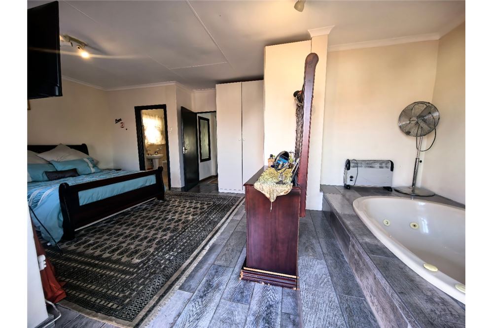 Residential - تاون هاوس - Liefde En Vrede, Gauteng - South Africa - 12 - 1031005001-62