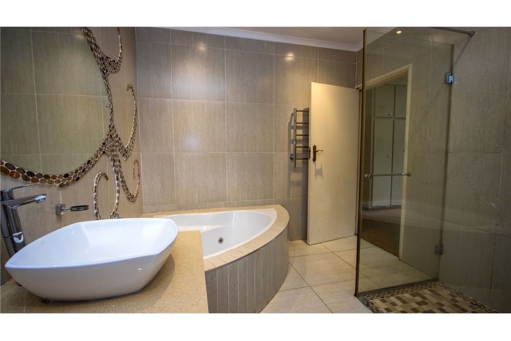 Residential - Hus - Glen hills, KwaZulu Natal - South Africa - 31 - 1031465115-35