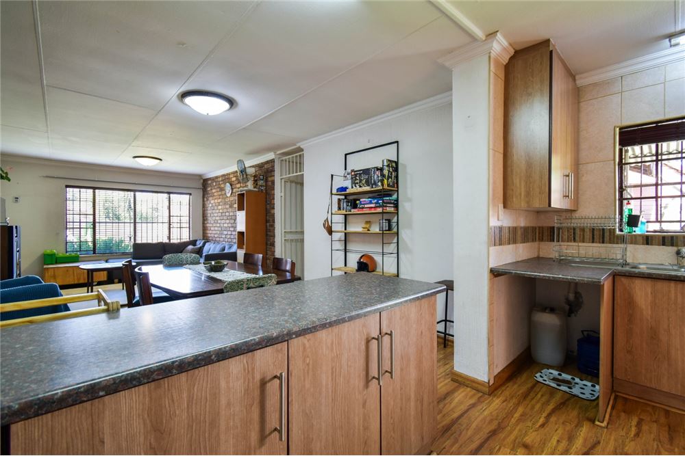 Residential - House - Waverley, Gauteng - South Africa - 13 - 1031414001-147