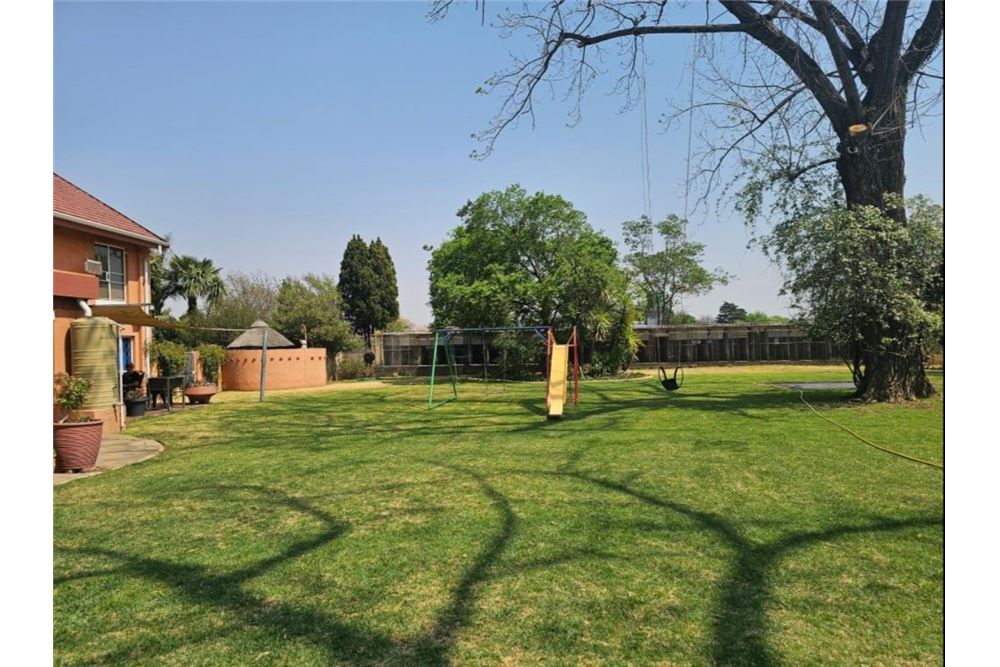 Residential - Hiša večstanovanjska - Rispark, Gauteng - South Africa - 14 - 1031421159-15