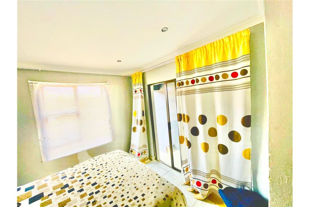 Residencial - Casa - Eersterust, Gauteng - South Africa - 29 - 1031414137-42