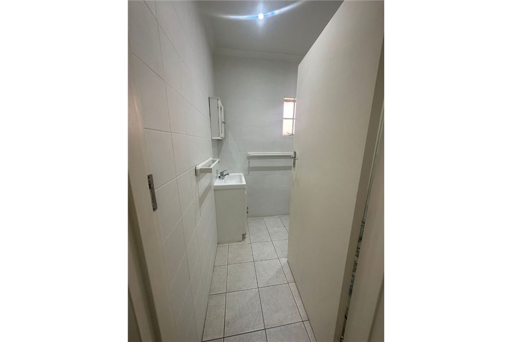 Residential - House - Glen Anil, KwaZulu Natal - South Africa - 19 - 1031465122-79