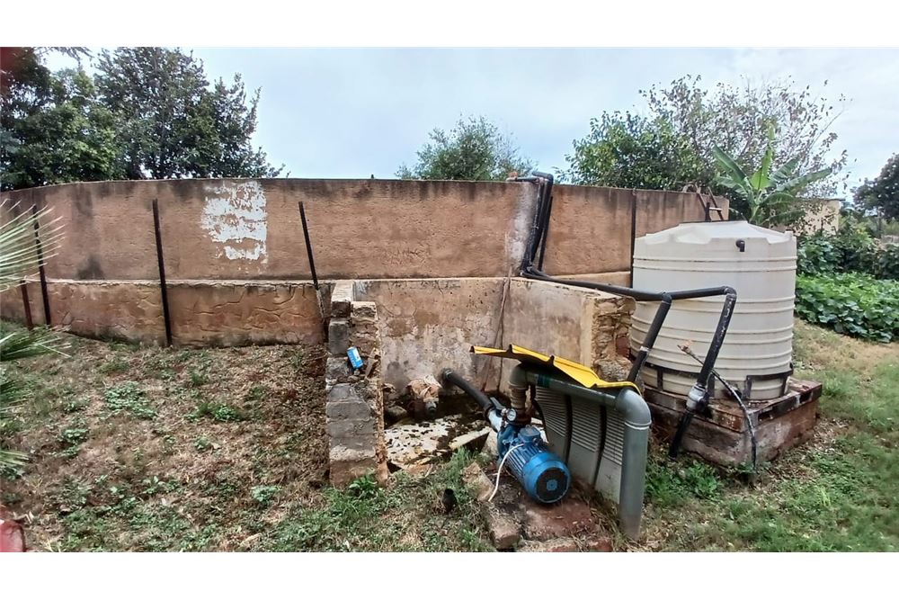 Residencial - Granja - Honingneskrans, Gauteng - South Africa - 24 - 1031414116-89