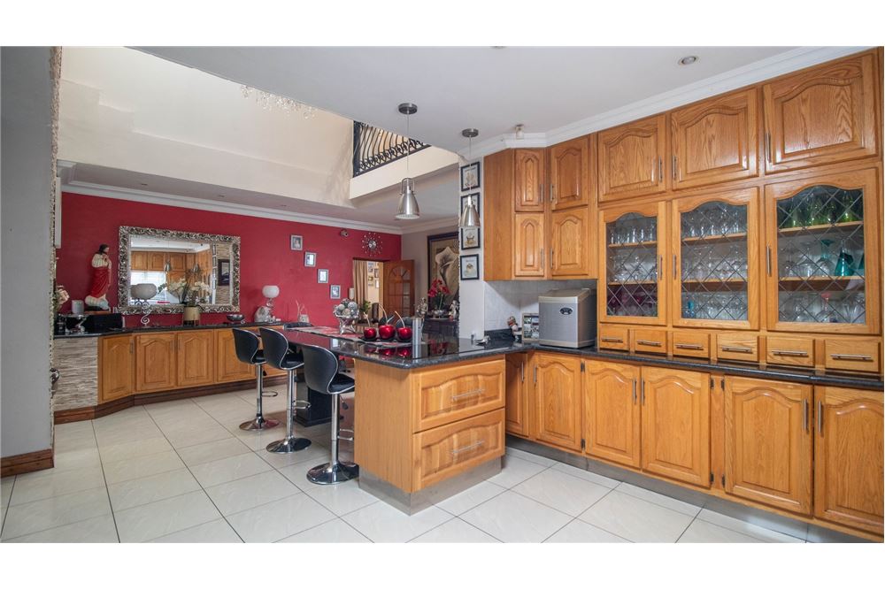 Comercial - Oficina - Queenswood, Gauteng - South Africa - 10 - 1031414013-113