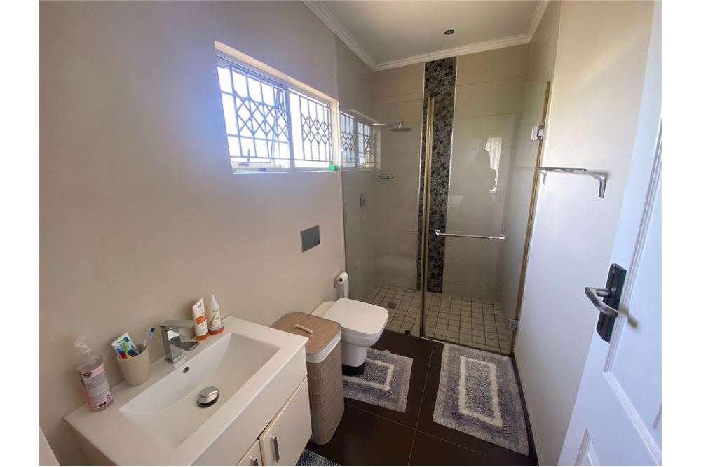 Residential - House - Somerset Park, KwaZulu Natal - South Africa - 21 - 1031465093-24