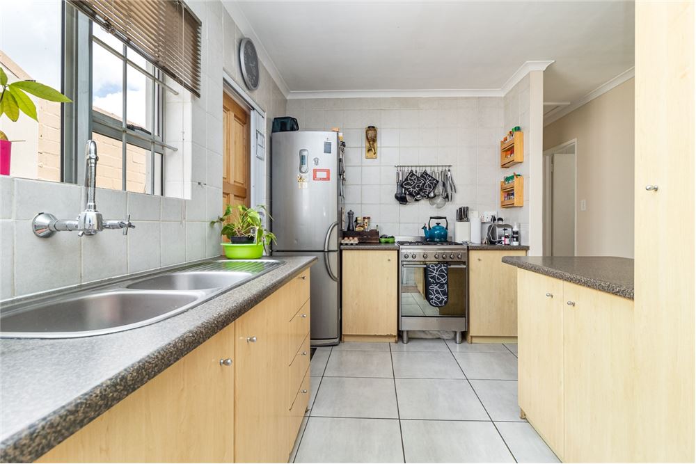 Residential - Hus - Vredekloof Heights, Western Cape - South Africa - 5 - 1031485058-18