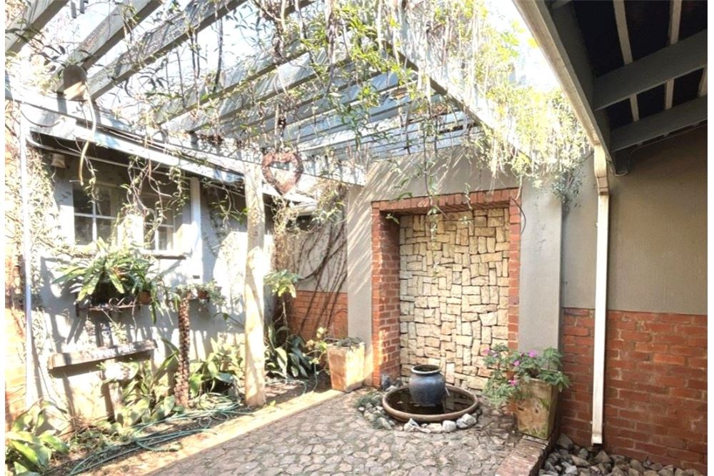 Residential - Rumah Terpisah - Eldoraigne, Gauteng - South Africa - 26 - 1031422050-176