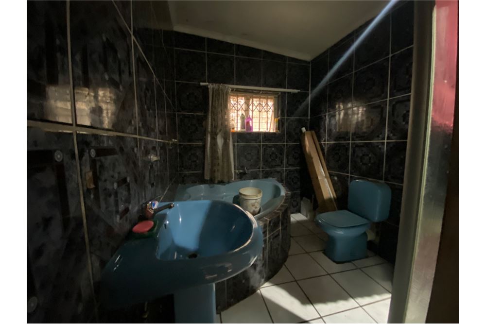 Rezidenčná - Samostatný dom - Elsburg, Gauteng - South Africa - 21 - 1031422074-54