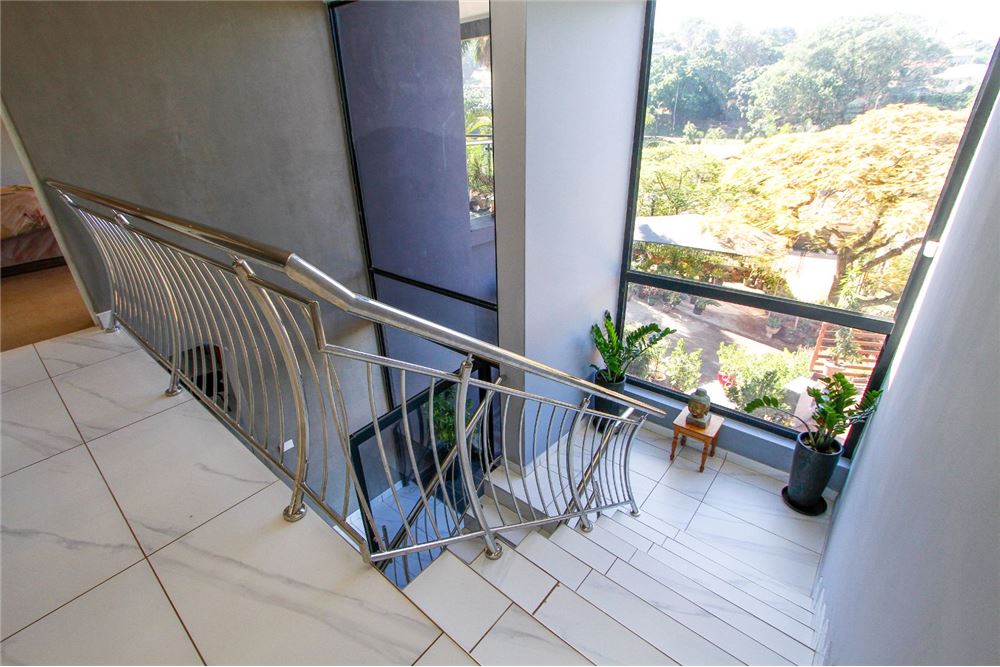 Dzīvojamais - Savrupmāja - La Lucia, KwaZulu Natal - South Africa - 26 - 1031465071-64