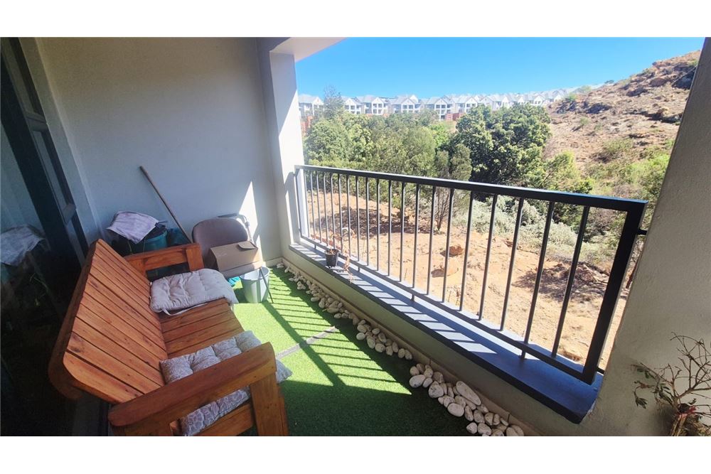 Residential - Rivitalo - Oakdene, Gauteng - South Africa - 11 - 1031421068-174