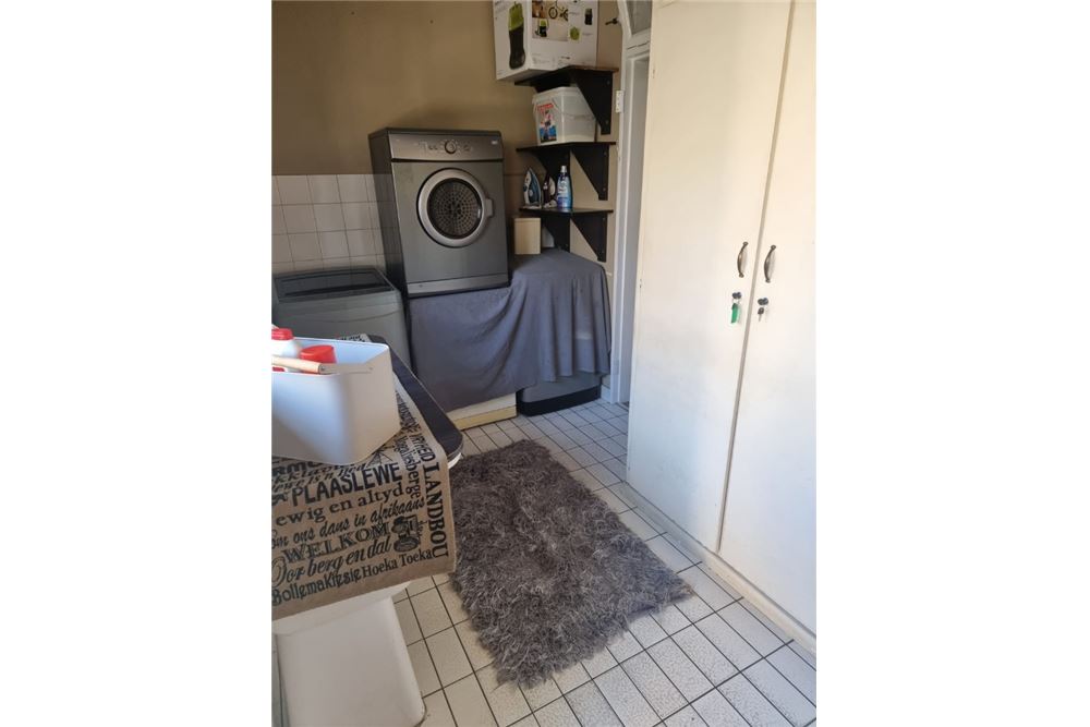 Woningbouw - Haus - Vanderbijlpark SW 5, Gauteng - South Africa - 13 - 1031010017-88