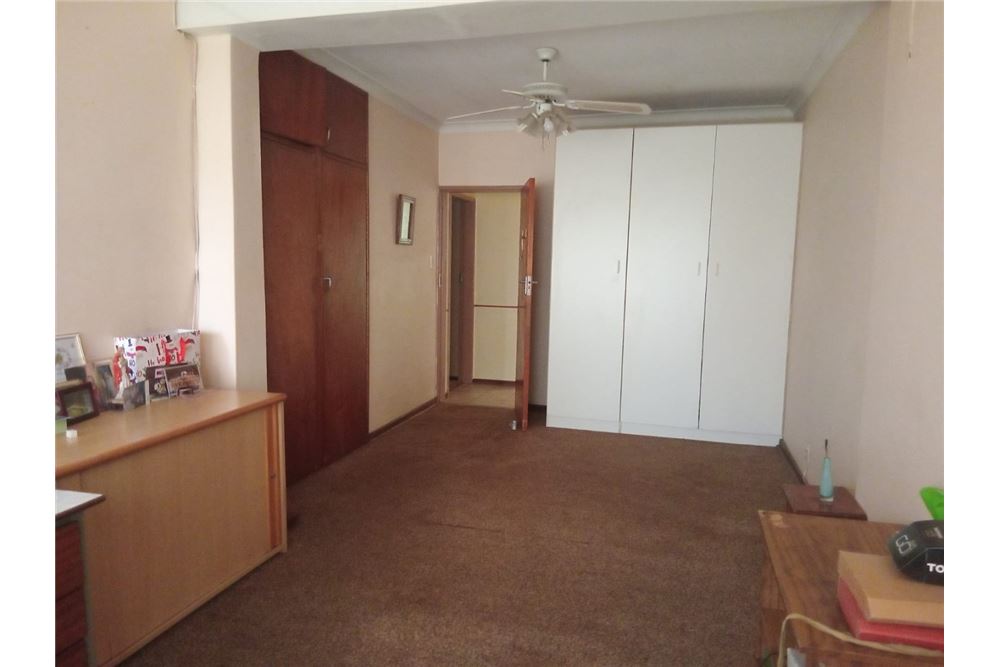 Residencial - Casa - Sinoville, Gauteng - South Africa - 17 - 1031414158-9