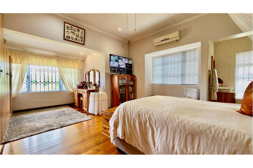 Residential - House - Sherwood, KwaZulu Natal - South Africa - 14 - 1031465139-3