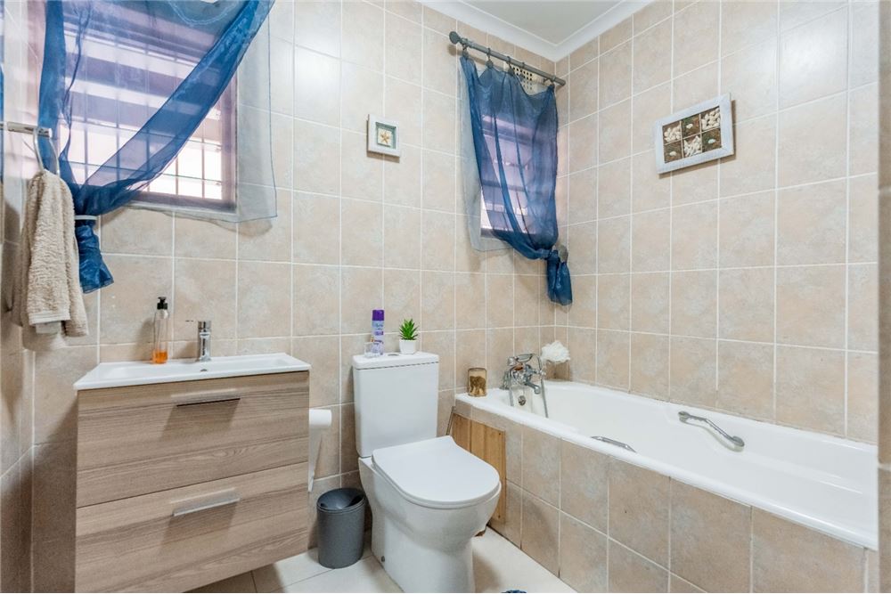 Residential - House - Umgeni Park, KwaZulu Natal - South Africa - 27 - 1031465089-348