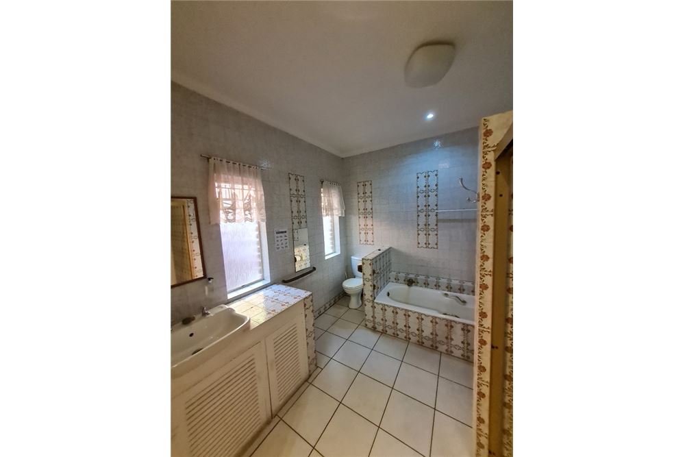 Comercial - Comercio/Tienda - Pretoria North, Gauteng - South Africa - 19 - 1031414050-124