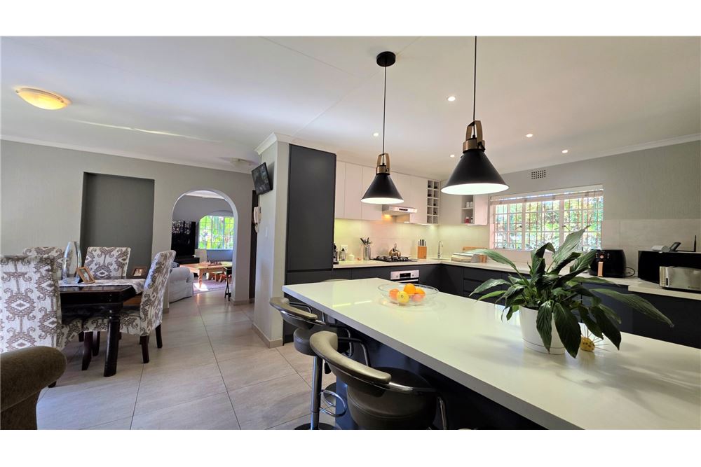 Residential - บ้านเดี่ยว - Fourways, Gauteng - South Africa - 3 - 1031393037-387