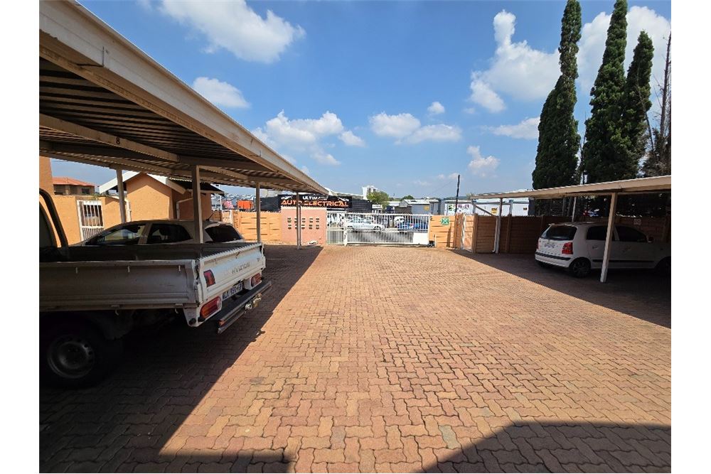 Gyvenamasis - Butas - Alberton North, Gauteng - South Africa - 18 - 1031421002-264