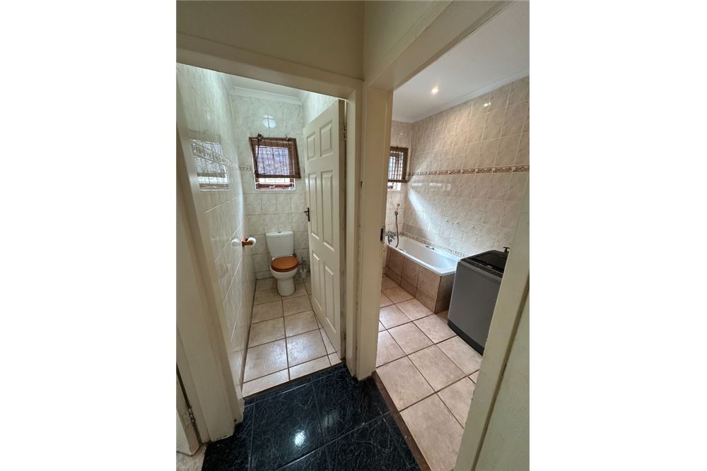 Residential - House - Glen Anil, KwaZulu Natal - South Africa - 21 - 1031465056-202