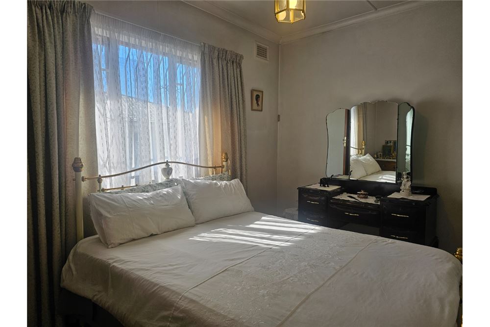 Residential - ਅਲੱਗ ਥਲੱਗ ਬਣਿਆ ਹੋਇਆ ਘਰ - Greenwood Park, KwaZulu Natal - South Africa - 11 - 1031465025-211