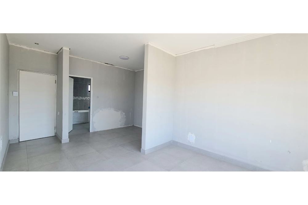 Gyvenamasis - Namas - Everglades Estate, North West - South Africa - 11 - 1031416049-44