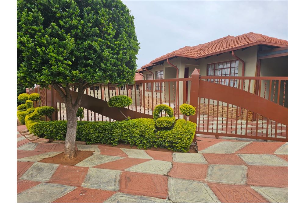 Residential House Tlhabane West, North West South Africa