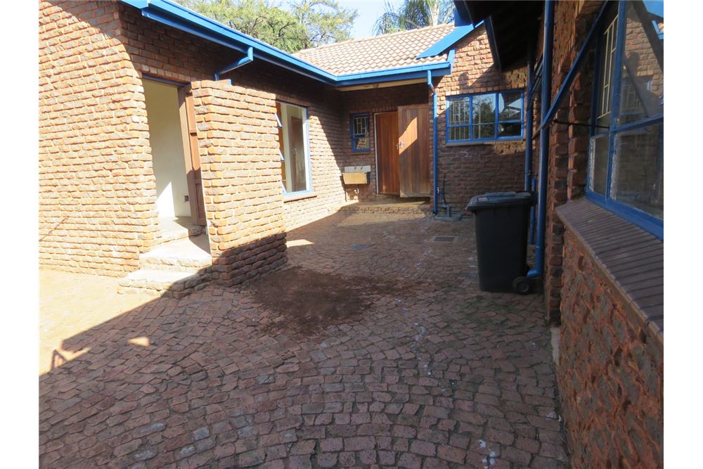 Residencial - Casa - Karenpark, Gauteng - South Africa - 28 - 1031414013-120
