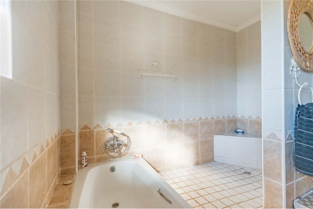 Residential - ਅਲੱਗ ਥਲੱਗ ਬਣਿਆ ਹੋਇਆ ਘਰ - Summerveld, KwaZulu Natal - South Africa - 60 - 1031391057-40