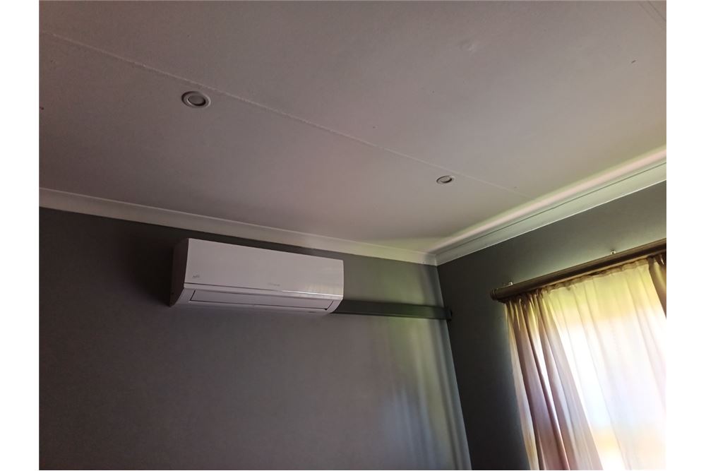 Residential - بيت مستقل - Kathu, Northern Cape - South Africa - 10 - 1031368008-103